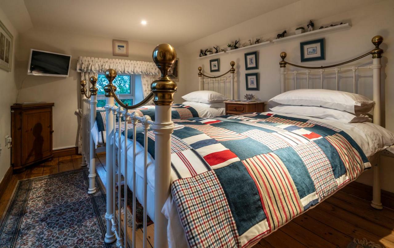 Melorne Farm Bed & Breakfast Камелфорд Екстериор снимка